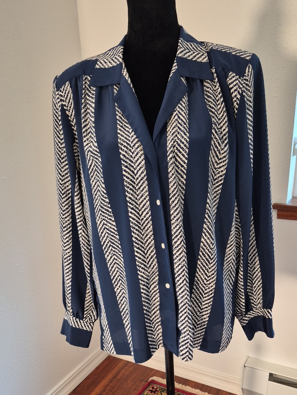 LIZ CLAIBORNE 80s Blouse Navy Cream 10
